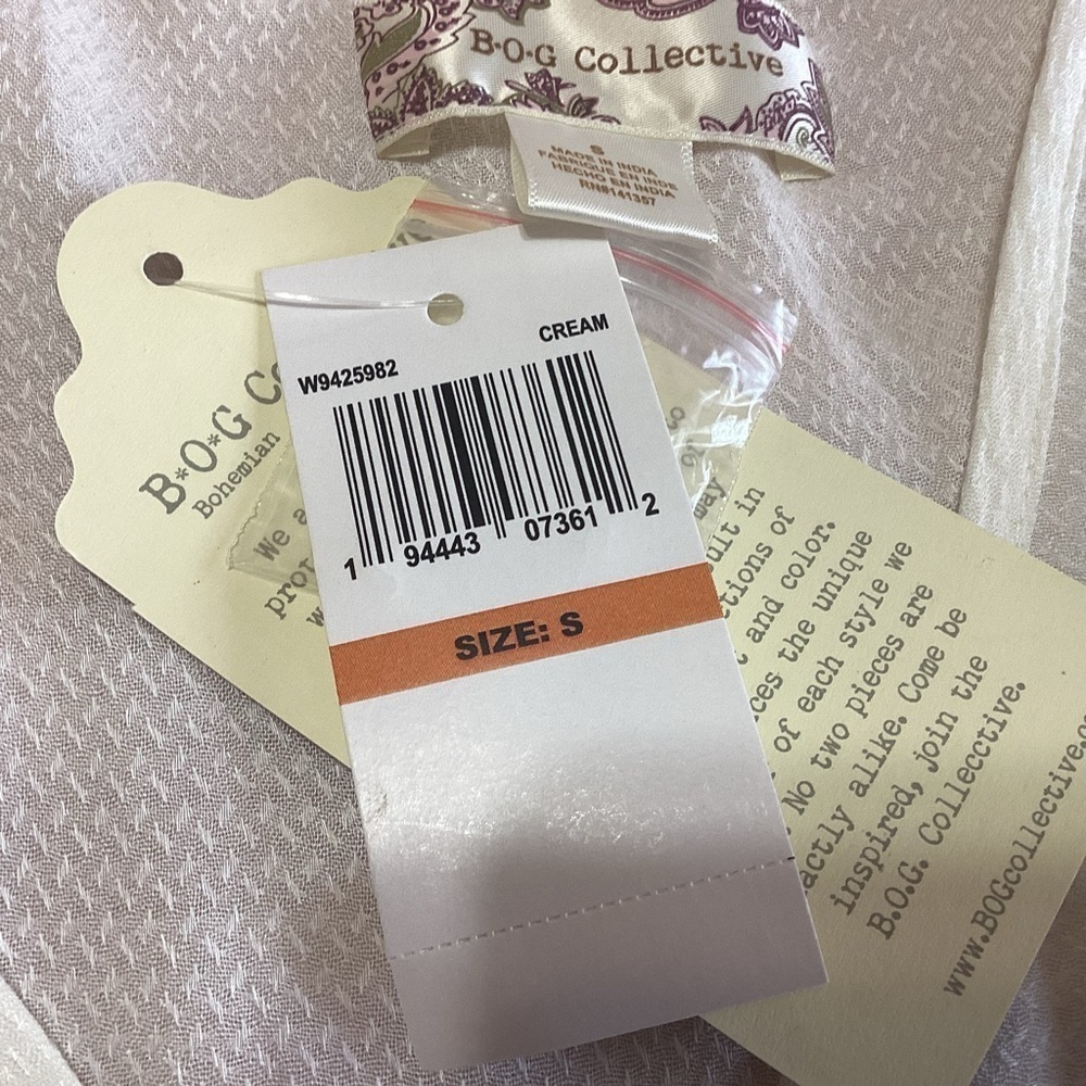 NEW B.O.G. Collective Ruffle Blouse Size Small White Boho Cottagecore Victorian - Picture 3 of 8